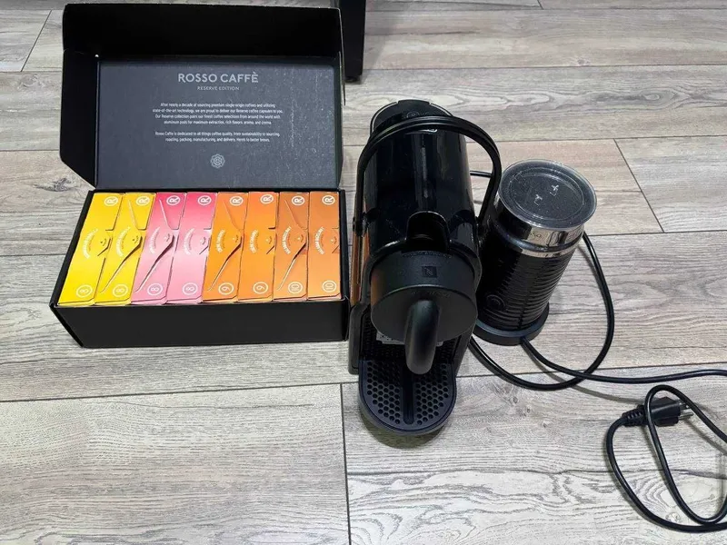 Капсульная кофеварка Nespresso Delonghi Inissia