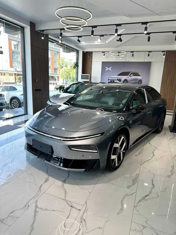 XPENG P7+ 2026 gibrid 1550 km Sotuvda tayyor