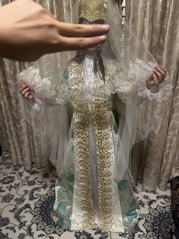 ansanbil sotiladi