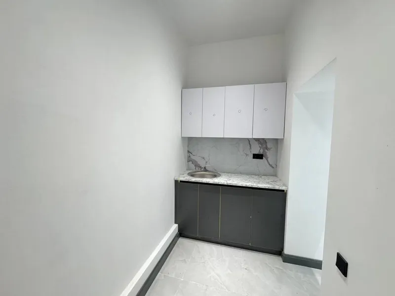 Аренда под Офис Ориентир Улица ШотаРуставели 100м2 2100$ 6