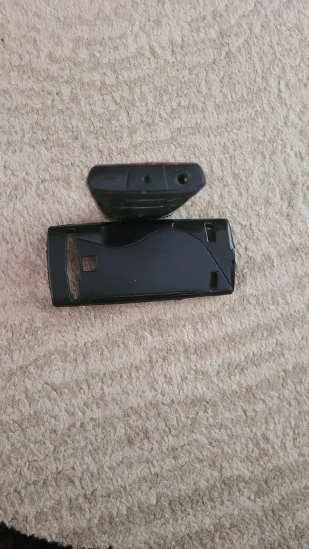 Nokia X2-00 Nokia 8 Nokia X2-00 Nokia 8