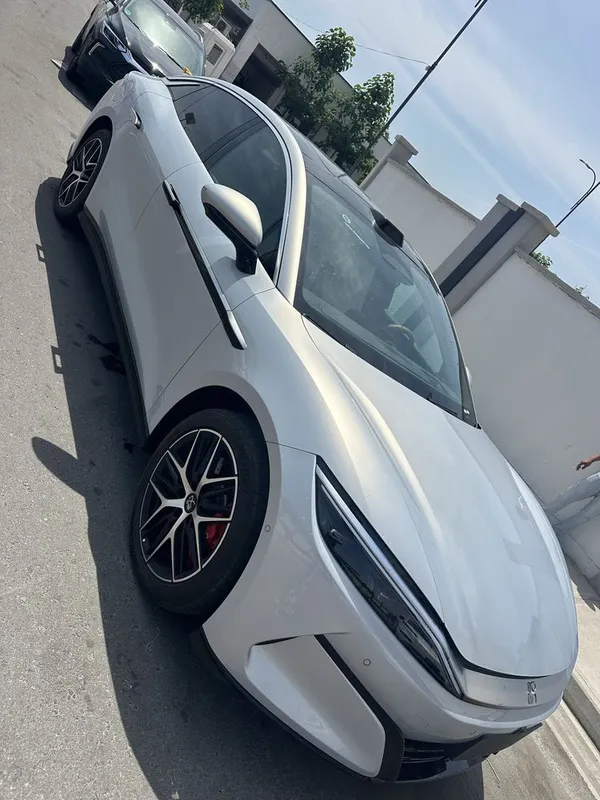 BYD xan L dual motor 2.7 sekund 1 BYD xan L dual motor 2.7 sekund 1