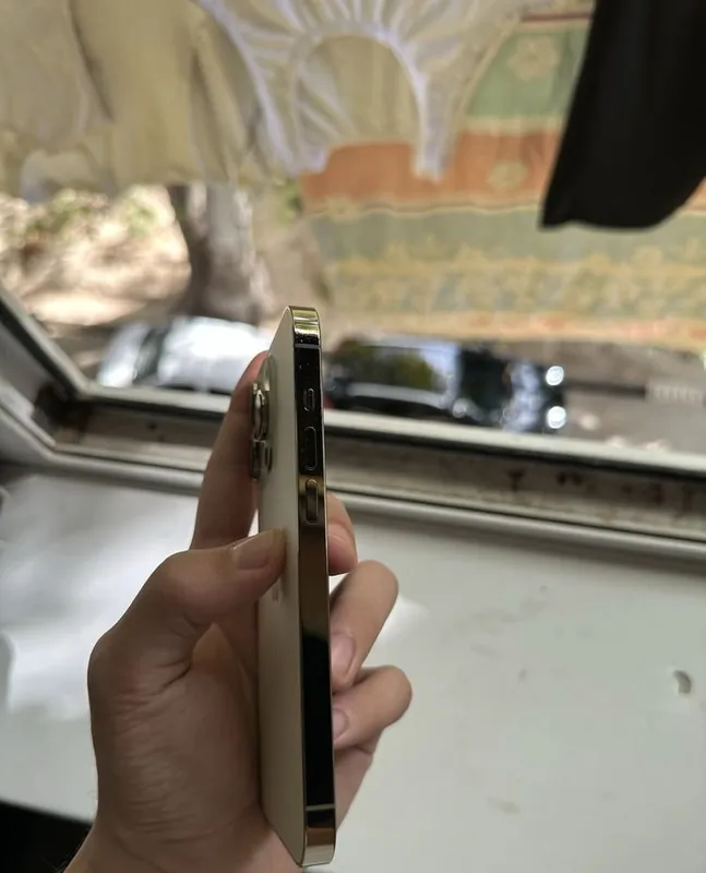 iPhone 14 Pro золотой 3 iPhone 14 Pro золотой 3