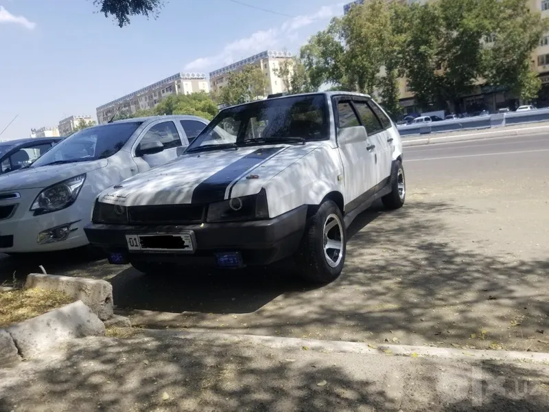 Yaxshi holatdagi jozibali VAZ 21093 sotiladi 2 Yaxshi holatdagi jozibali VAZ 21093 sotiladi 2