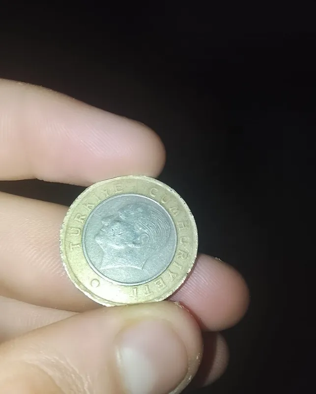 2009-yilgi 1 turk lirasi — bimetall tanga (Turkiya) 4 2009-yilgi 1 turk lirasi — bimetall tanga (Turkiya) 4
