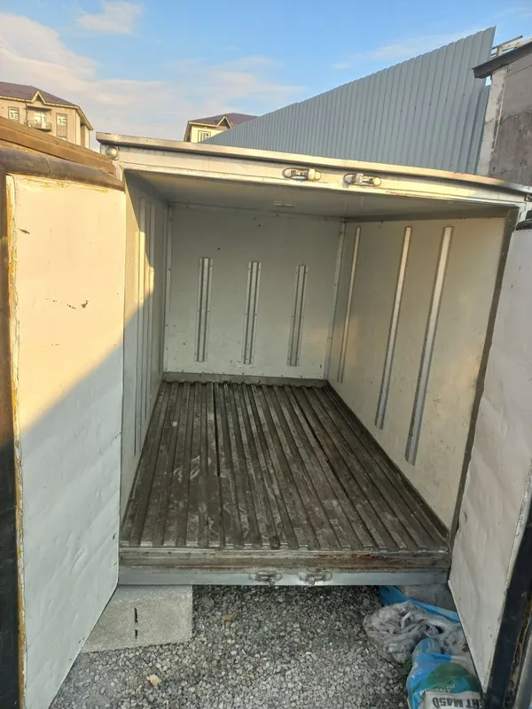 Labo va boshqa yuk toshuvchi avtomobillar uchun. Izatermiz butka. 1 Labo va boshqa yuk toshuvchi avtomobillar uchun. Izatermiz butka. 1