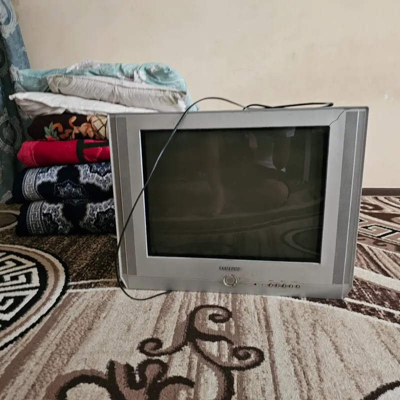 старый телевизор 2 старый телевизор 2