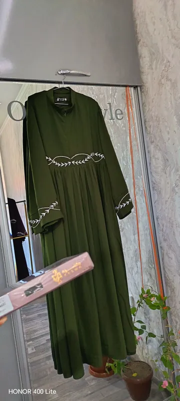 Misr abayasi sotuvda bor ranglari 3 hil