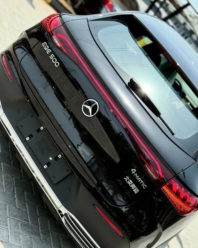 MERCEDES EQE 500 4 matic 0 probeg 2 MERCEDES EQE 500 4 matic 0 probeg 2