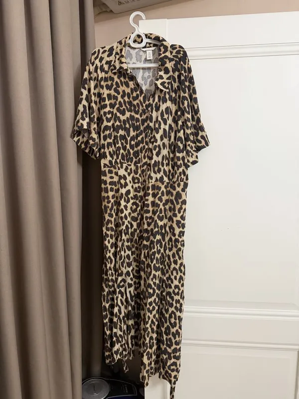 H&M продается платье 1