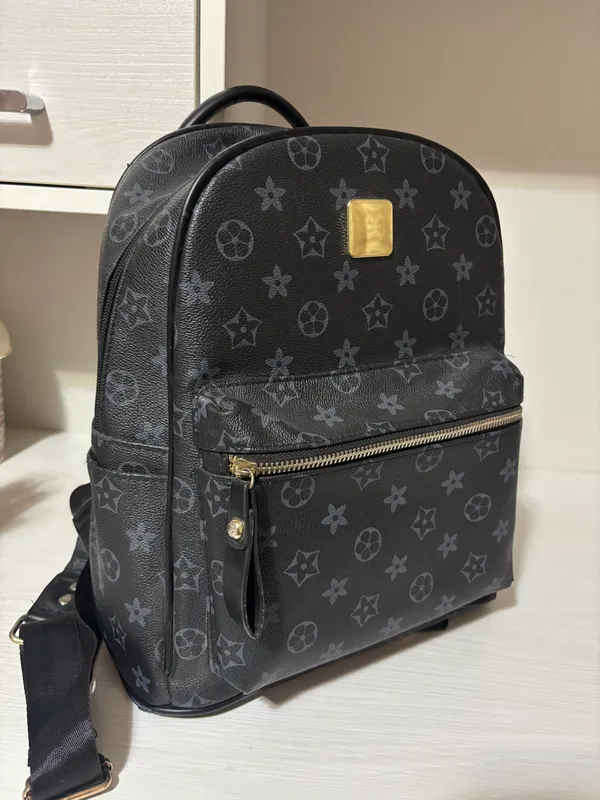 Louis vuitton ryukzagi.
