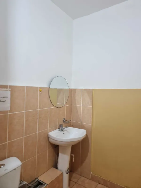 Аренда помещения вдоль дороги 80м2 Ор-р Парк Бабура 1500$ 2