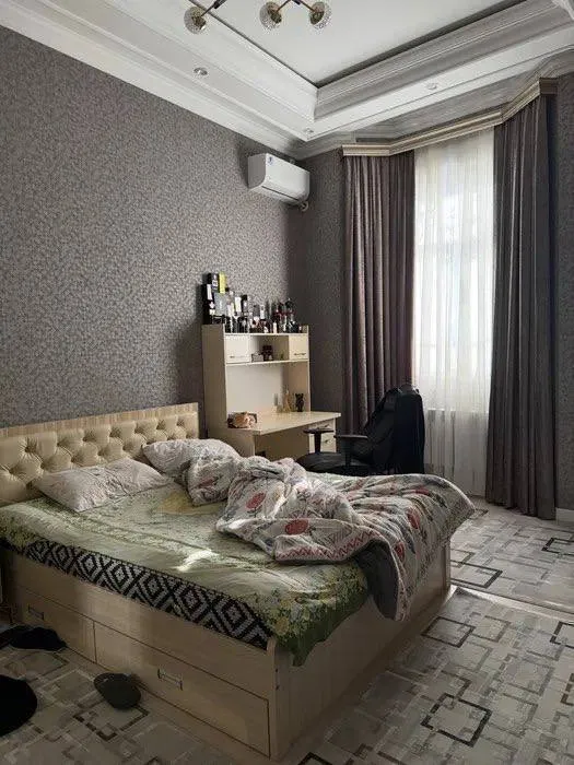 5 xonali kvartira, 350 m2, Mirzo Ulug'bek 5