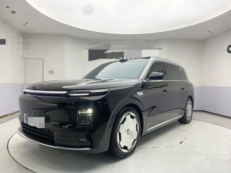 Leapmotor D19, 500km gibrid 7 oʻrindiqli 1 Leapmotor D19, 500km gibrid 7 oʻrindiqli 1