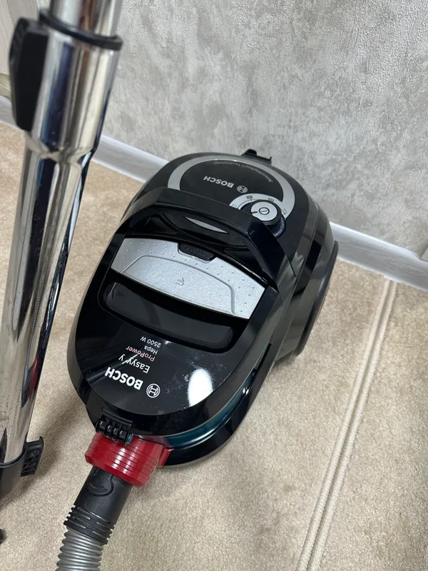 Пылесос Bosch plisos 7