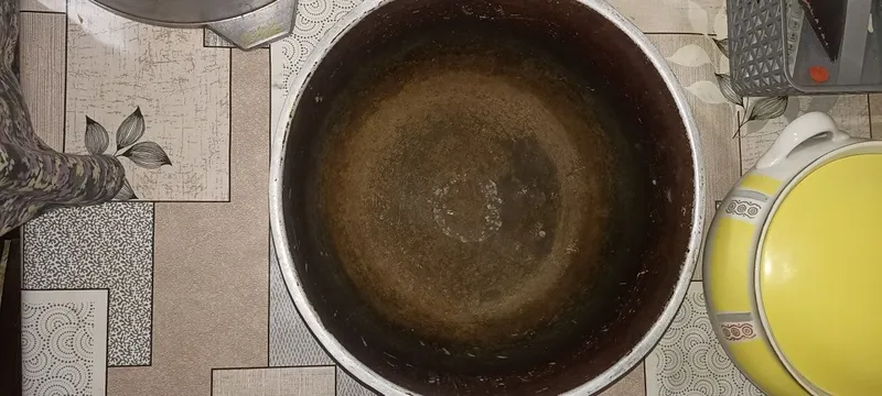 Продаю советский 8 литровый казан без крышки, требуется чистка — фото 1