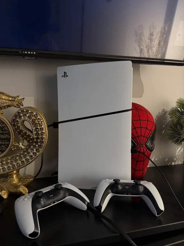 Playstation 5 slim digital 825gb 2ta djostik bilan