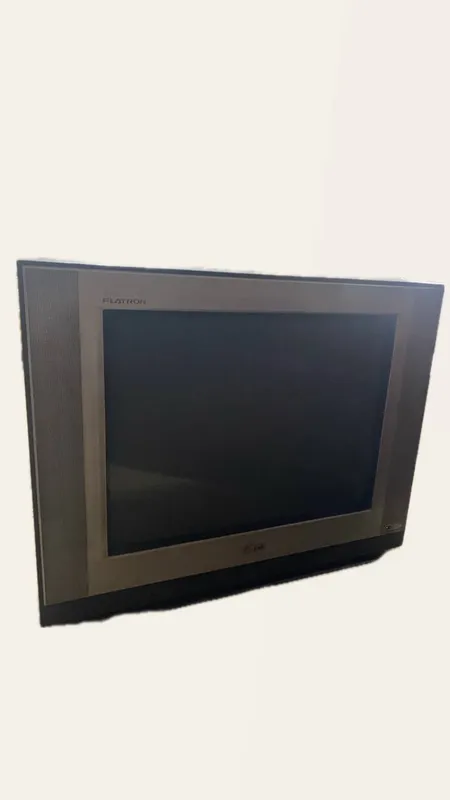 Телевизор LG FLATRON 21 дюйм — фото 2