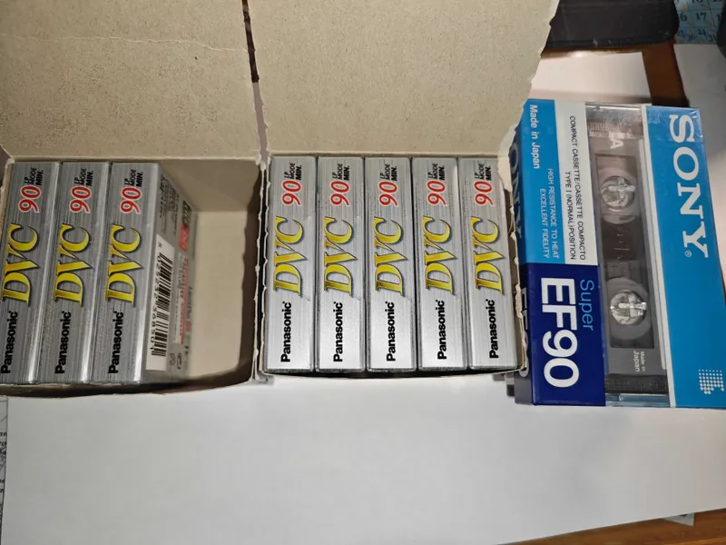 Продаю mini DV видеокассеты Panasonic Продаю mini DV видеокассеты Panasonic