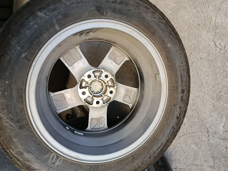 Kia K-5 R16 Diska+Nexen balon zavod 4 donasi komplekt 179$ — фото 1