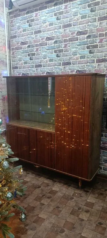 Продам немецкий сервант модель 51е, Wohenzimmershrank Mod. 51e 2 Продам немецкий сервант модель 51е, Wohenzimmershrank Mod. 51e 2