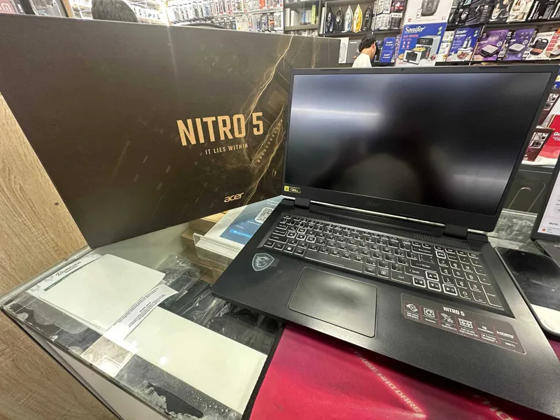 Acer Nitro 5 17.3" i5-12500h/ddr5-8gb/ssd-512/RTX-4050-6GB 1 Acer Nitro 5 17.3" i5-12500h/ddr5-8gb/ssd-512/RTX-4050-6GB 1