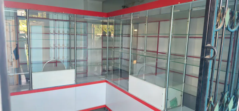 Полки и витрины для аптеки 5 Полки и витрины для аптеки 5