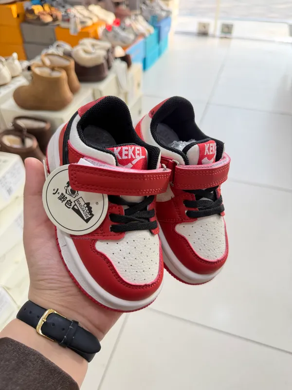 Bolalar oyoq kiyimi 3 Bolalar oyoq kiyimi 3