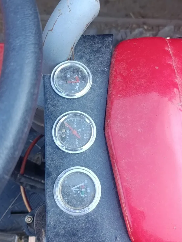 Mini trakter sotiladi srochna 1105 2 Mini trakter sotiladi srochna 1105 2