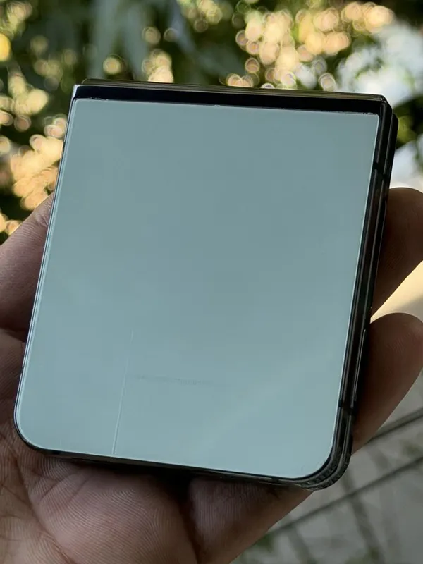Samsung Zflip 5 Идеальное состояние 256 GB 4 Samsung Zflip 5 Идеальное состояние 256 GB 4