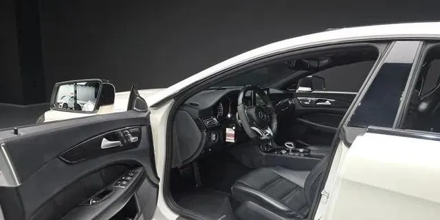 Mercedes-Benz CLS63 AMG 4MATIC S — доставим из Кореи под заказ 7 Mercedes-Benz CLS63 AMG 4MATIC S — доставим из Кореи под заказ 7