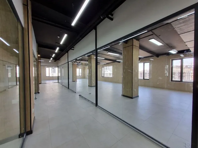 Яккасарай БЦ Ventum Plaza | 500кв - нежилое помещение вдоль дороги Аре — фото 4