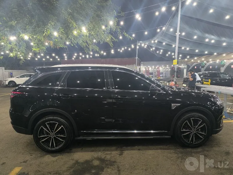 Срочно продам NISSAN VENUCIA GIBRIT 3 Срочно продам NISSAN VENUCIA GIBRIT 3