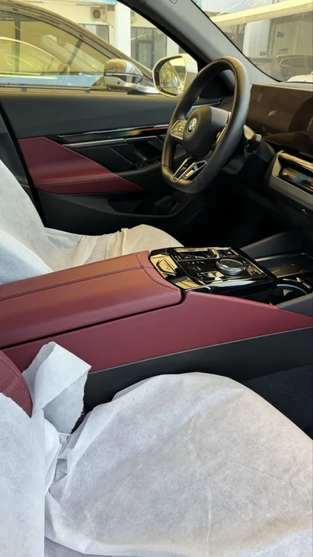 BMW i5 40L monitorli 3 BMW i5 40L monitorli 3