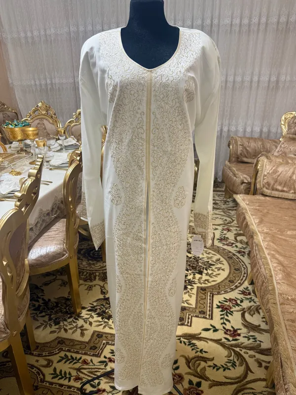 Белая, цветная абайя 2