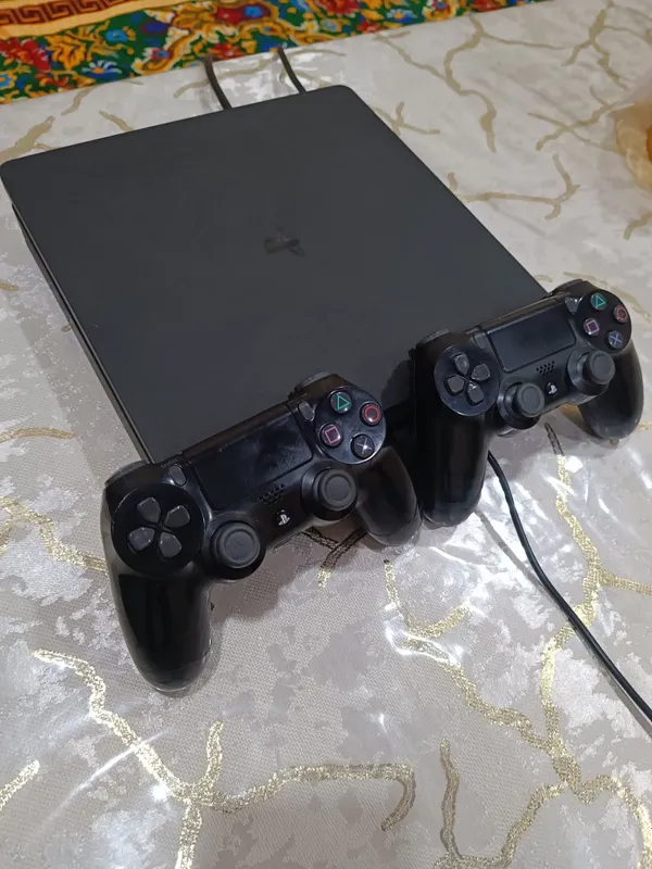 Sony 4 slim. сотилади