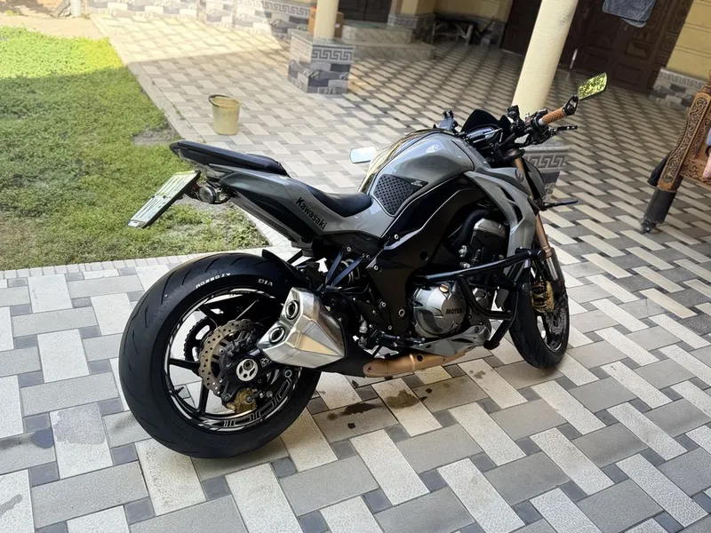 Kawasaki Z1000 Хишник — фото 3