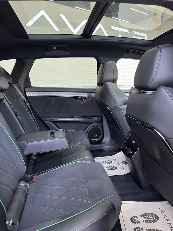 Voyah free 318Four-wheel drive Explorer Edition 2026 5 Voyah free 318Four-wheel drive Explorer Edition 2026 5