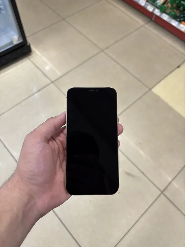 Iphone 12 pro golt 1