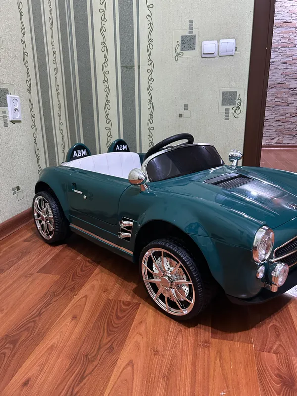 продаю детскую машинку Mercedes 300 SL roadster — фото 4 продаю детскую машинку Mercedes 300 SL roadster — фото 4