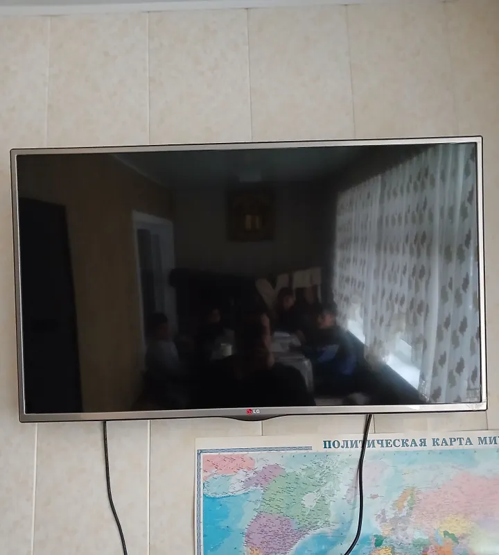 TV LG 43 tali 3 D