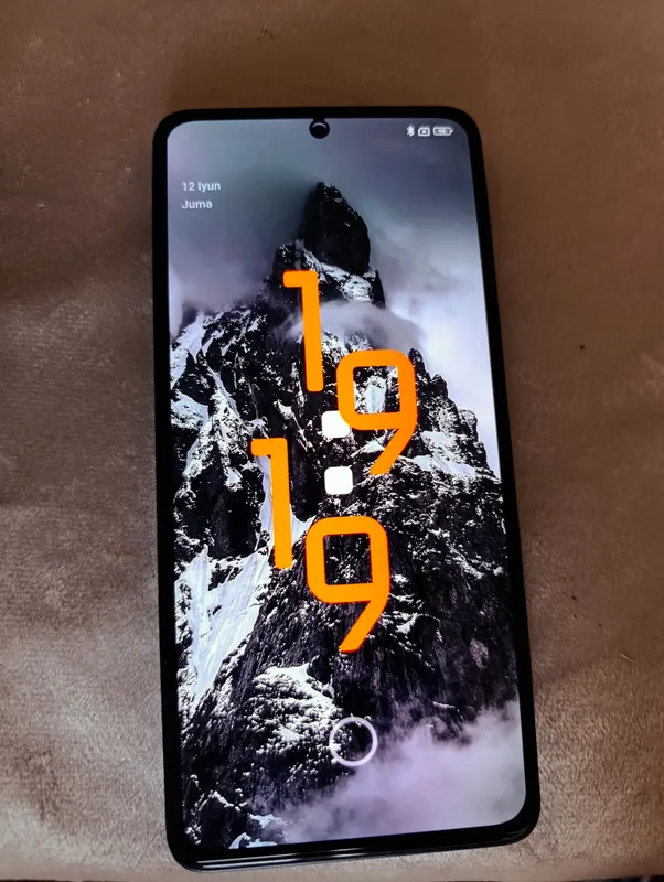 Xiaomi Redmi NOT 13 holati yaxshi qotmidi