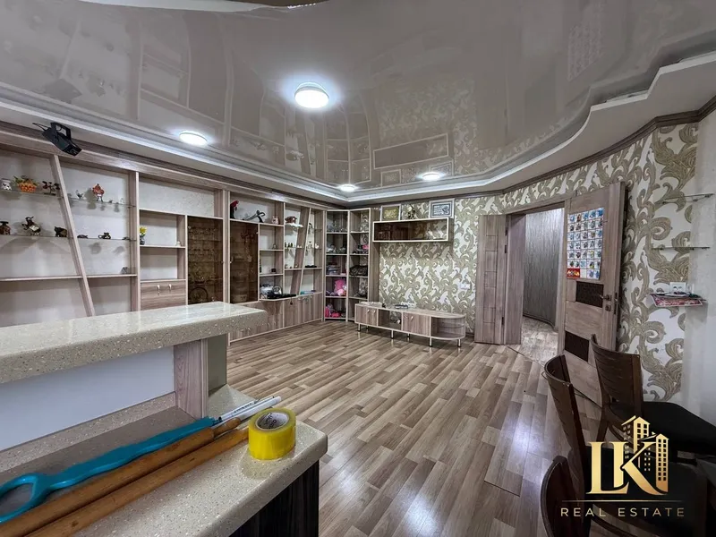 Продаётся 4-комнатная квартира 97 м², 4/9, Мирзо-Улугбекский район (ориентир: м. Хамид Алимджан)