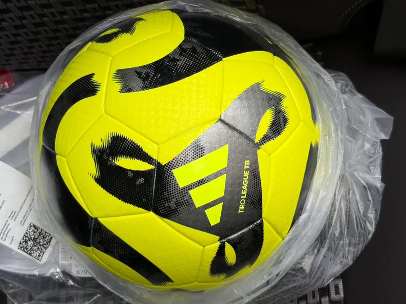 fudbol topi adidas orginal