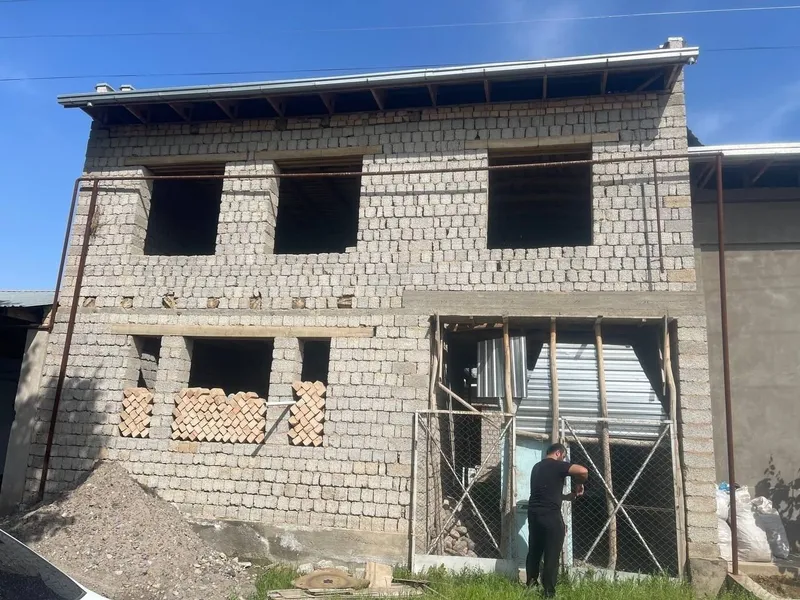 Uchastka sotiladi 1 Uchastka sotiladi 1