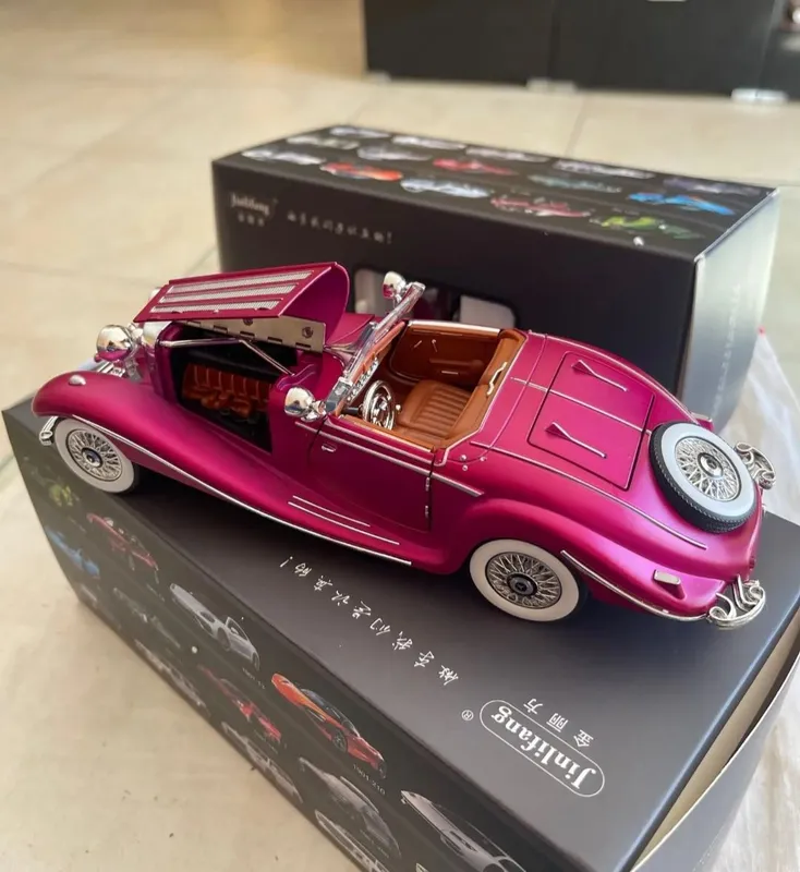 Коллекционная модель автомобиля Mercedes Benz 1:24 — фото 3
