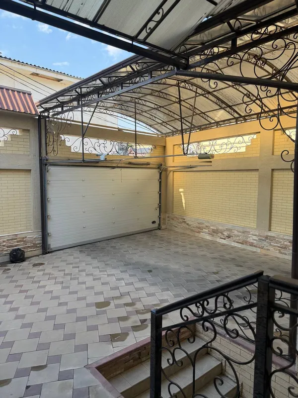 6 xonali kvartira, 200 m2, Yakkasaroy 10