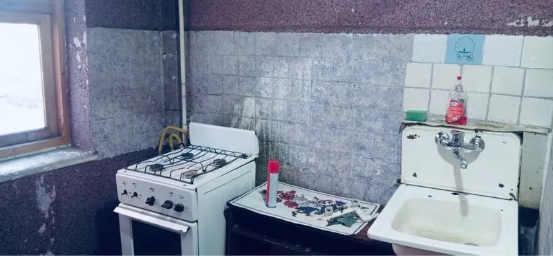 Srochna 2 xonali uy sotiladi