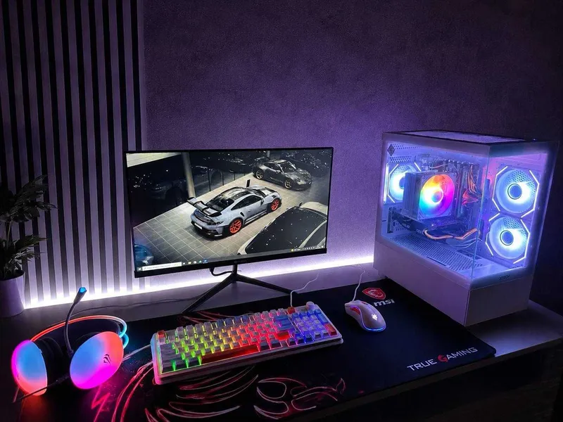 Новый игровой компьютер/ белый кейс аквариум/ + Фулл комплект 1 Новый игровой компьютер/ белый кейс аквариум/ + Фулл комплект 1