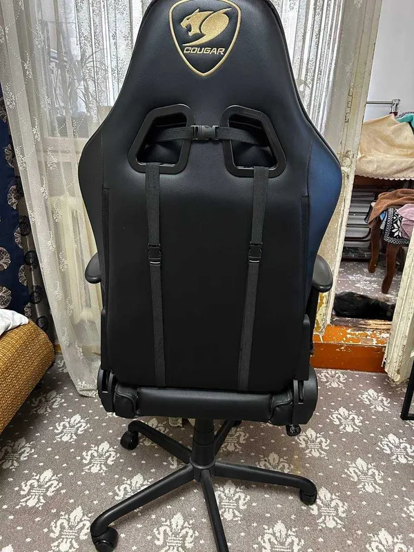 Cougar Armor Elite Black kreslosi 2 Cougar Armor Elite Black kreslosi 2